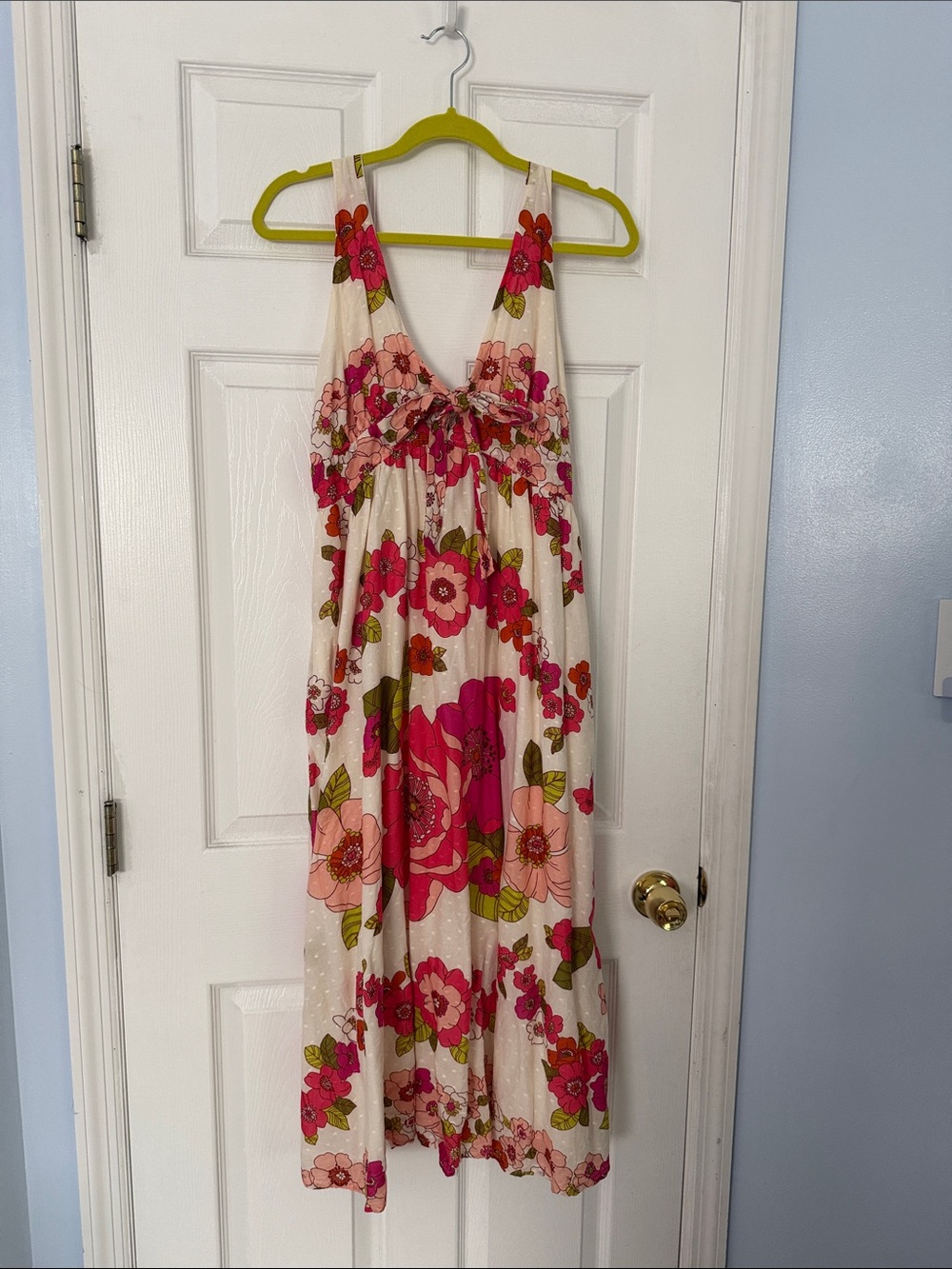 Anthropologie love the label pink and white  Floral Sundress with pockets